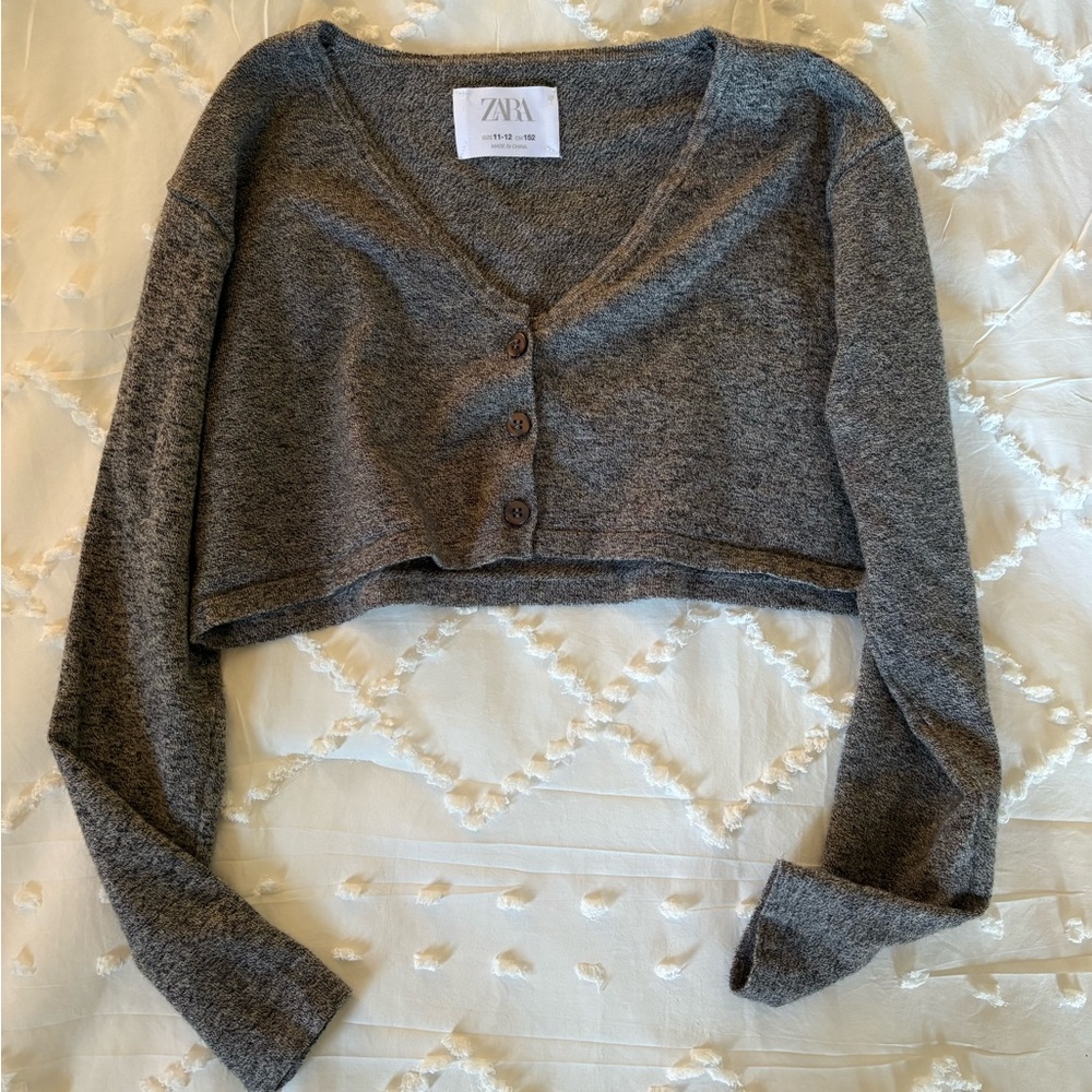Zara gray Buttoned long sleeve Cropped cardigan girls size 11/12 or juniors XS